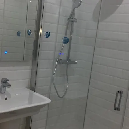 宾馆 Saturno 1 科尼尔-德拉弗龙特拉