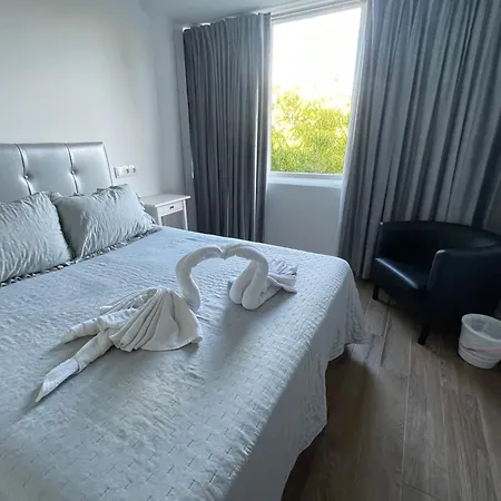 宾馆 Saturno 1 科尼尔-德拉弗龙特拉