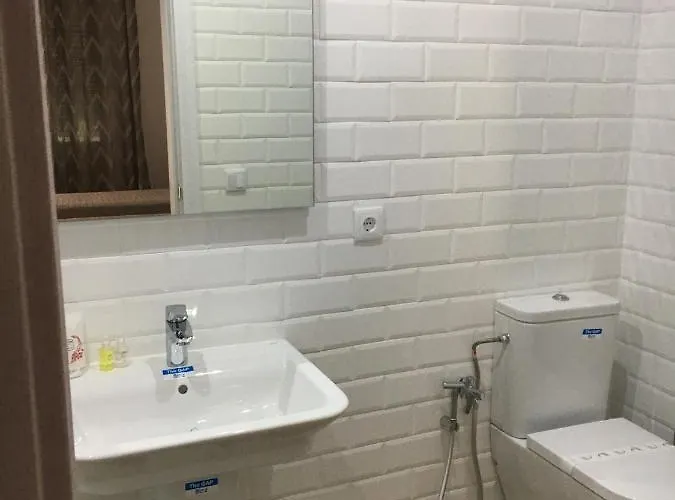 Saturno 1 אורחן